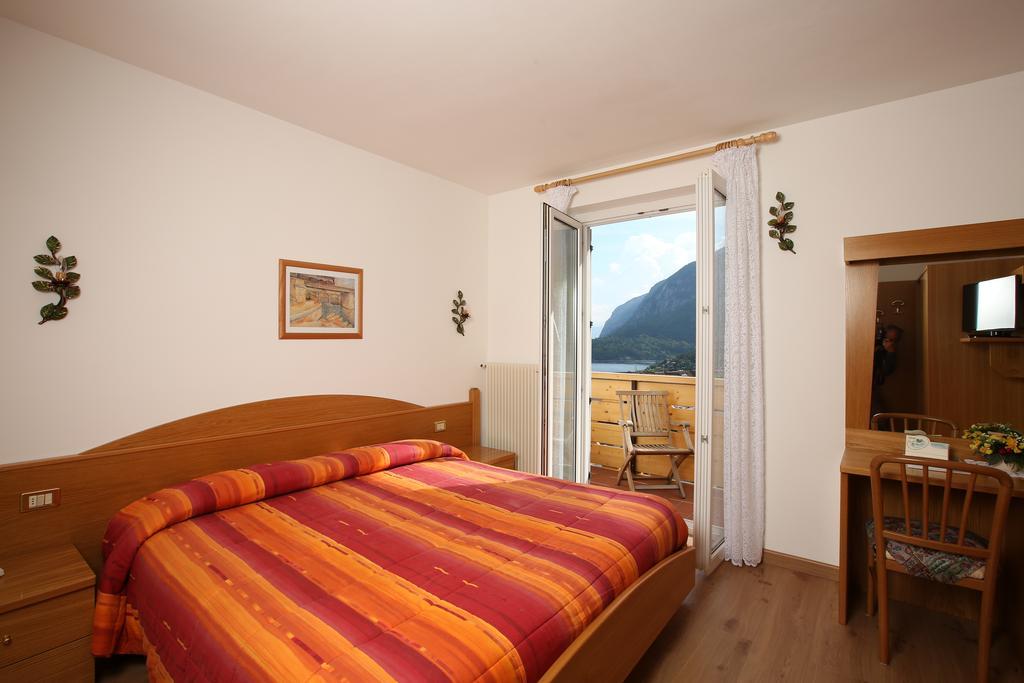 מולבנו Hotel Garni Villanova מראה חיצוני תמונה