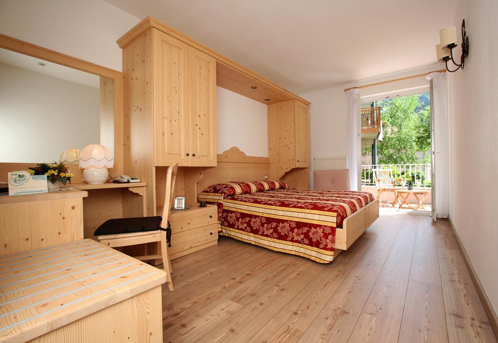 מולבנו Hotel Garni Villanova מראה חיצוני תמונה